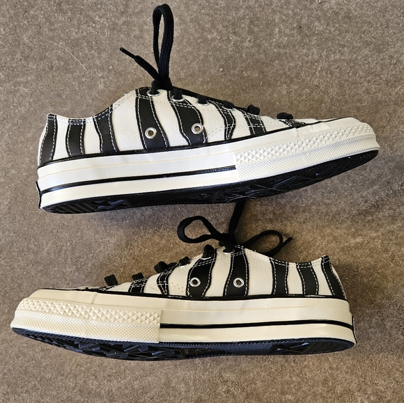 Converse Low Top Chuck Taylor All Star Black and White Stripes Women's Size 9.5 - Picture 3 of 10